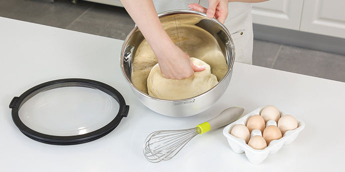 What Type of Bowl Is Best for Mixing Dough?